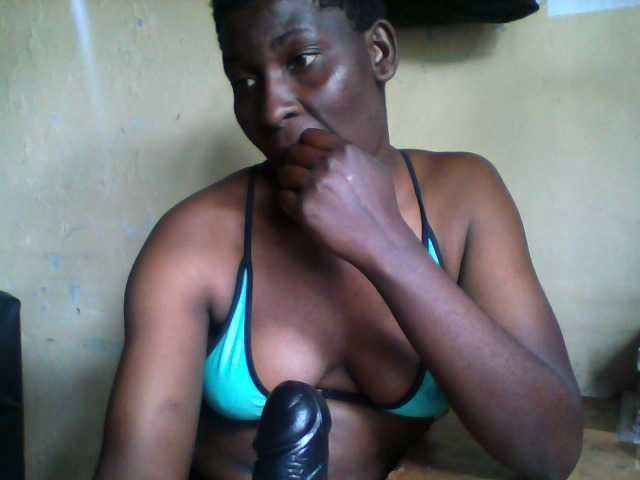 Petitehotchicks Live Cam on BongaCams