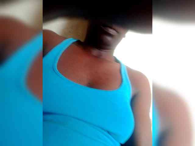 Petitehotchicks webcam