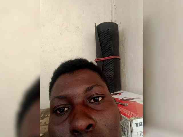 Petitehotchicks webcam