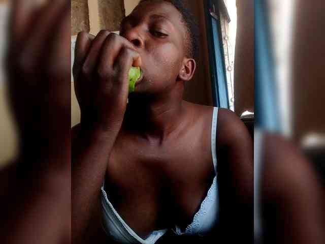 Petitehotchicks webcam