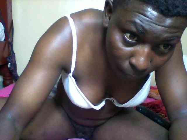 Petitehotchicks Live Webcam on BongaCams