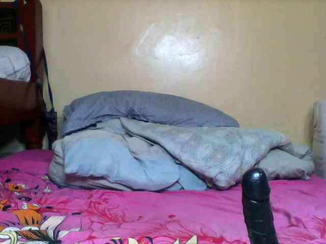 Petitehotchicks webcam