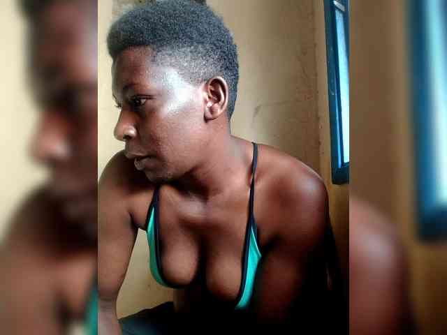 Petitehotchicks webcam