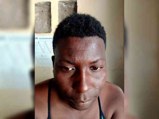 Petitehotchicks webcam