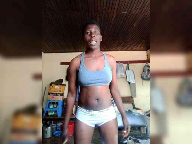 Petitehotchicks webcam