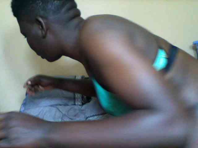 Petitehotchicks webcam