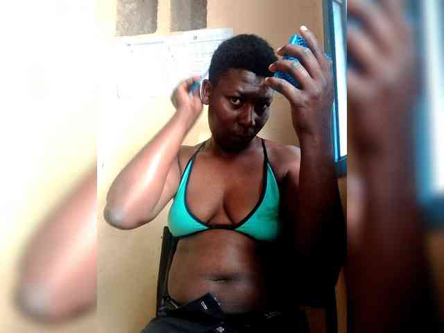 Petitehotchicks webcam