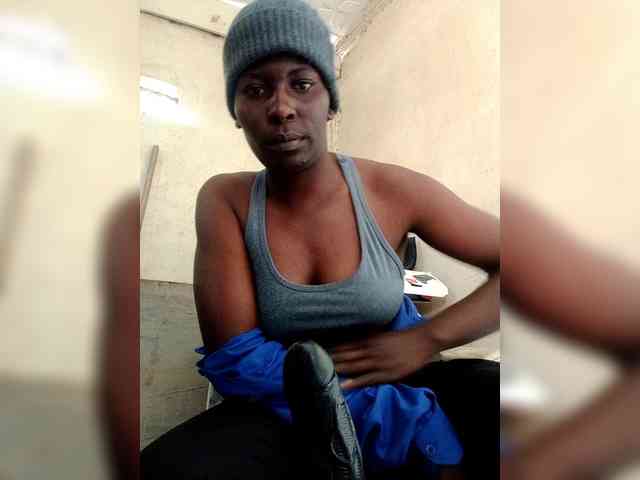 Petitehotchicks Petitehotchicks