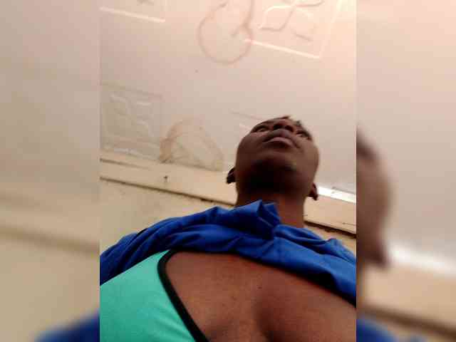 Petitehotchicks webcam