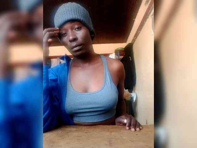 Petitehotchicks Petitehotchicks