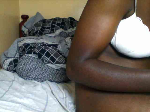 Petitehotchicks webcam