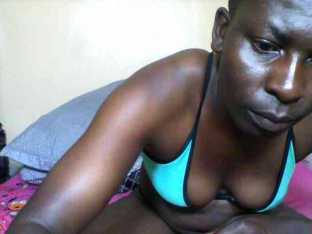 Petitehotchicks webcam