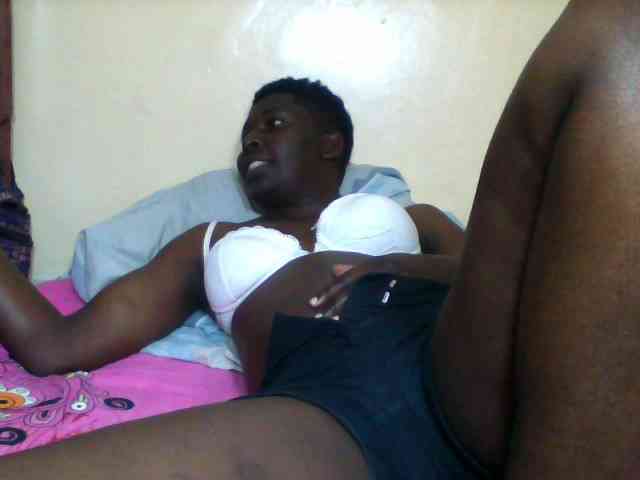 Petitehotchicks webcam