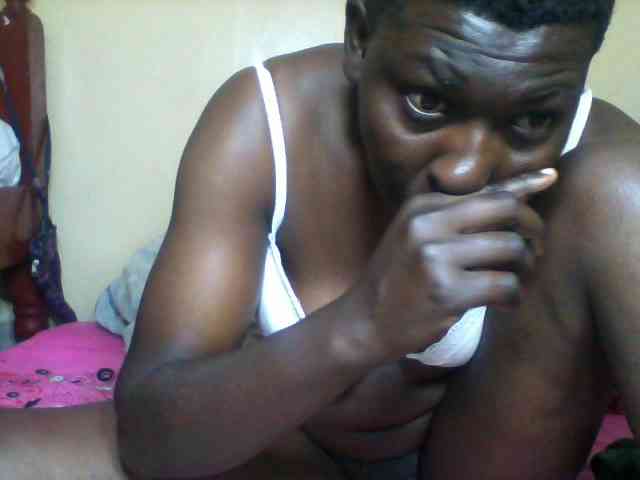 Petitehotchicks webcam