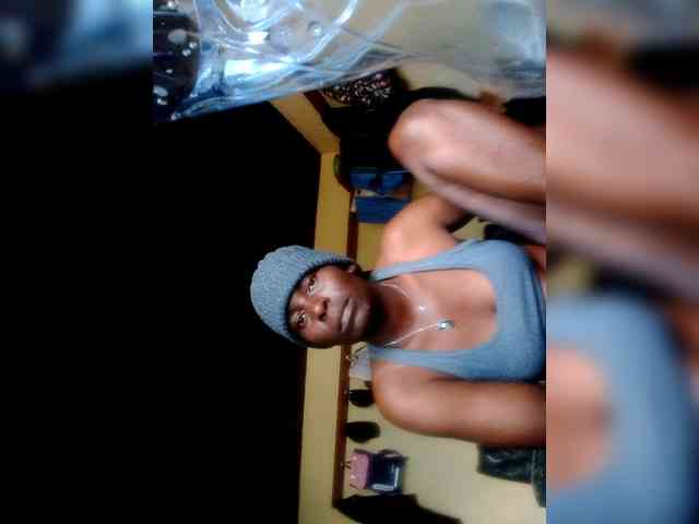 Petitehotchicks webcam