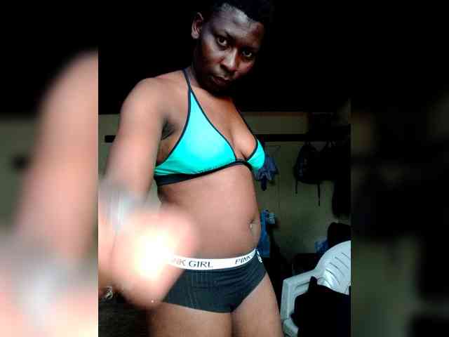 Petitehotchicks webcam