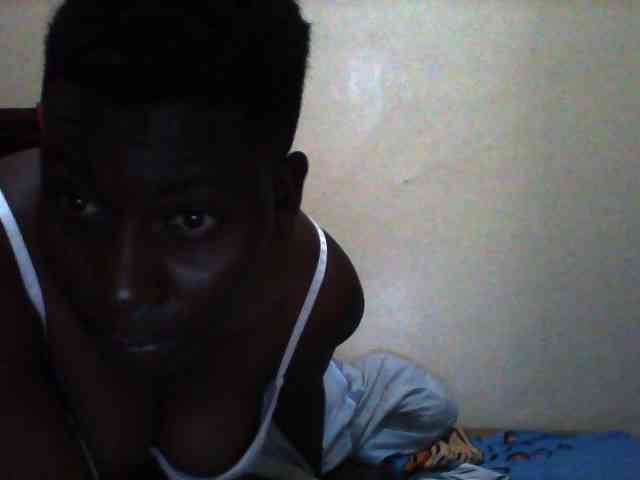 Petitehotchicks webcam