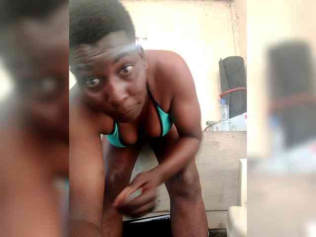 Petitehotchicks webcam