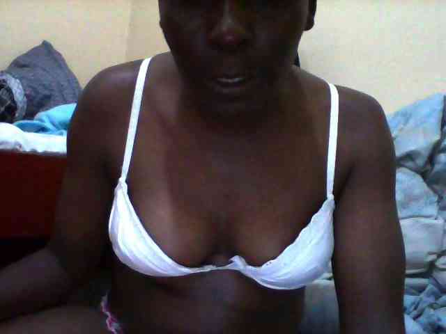 Petitehotchicks webcam