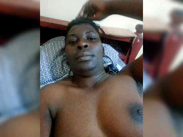 Petitehotchicks webcam