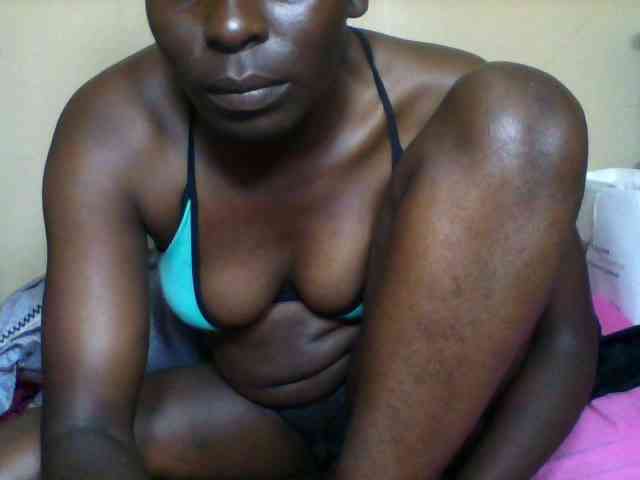 Petitehotchicks webcam