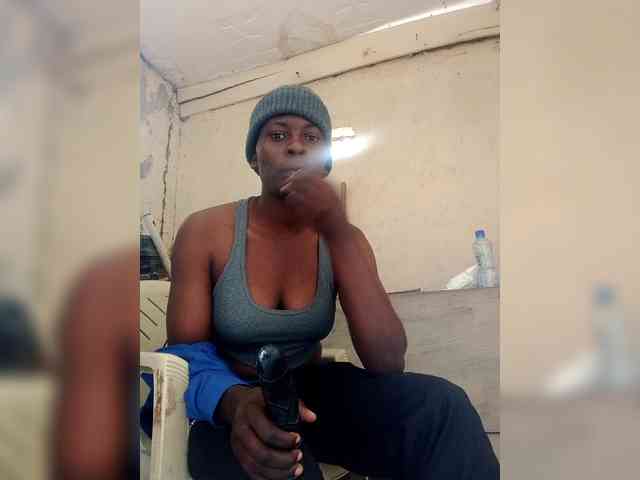 Petitehotchicks webcam