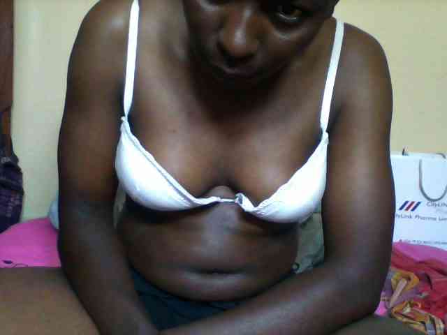 Petitehotchicks webcam