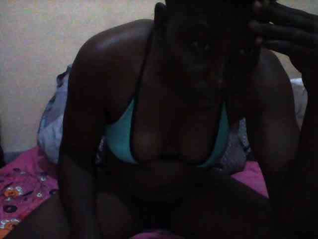 Petitehotchicks webcam