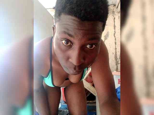 Petitehotchicks webcam