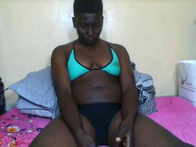 Petitehotchicks webcam