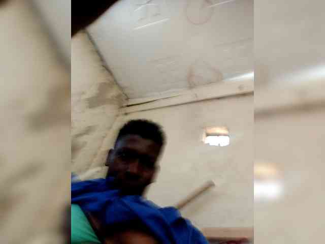 Petitehotchicks webcam