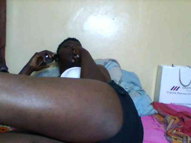 Petitehotchicks webcam