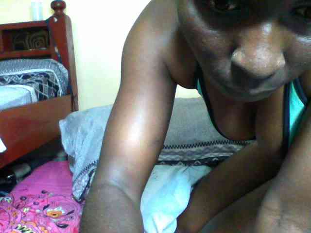 Petitehotchicks webcam