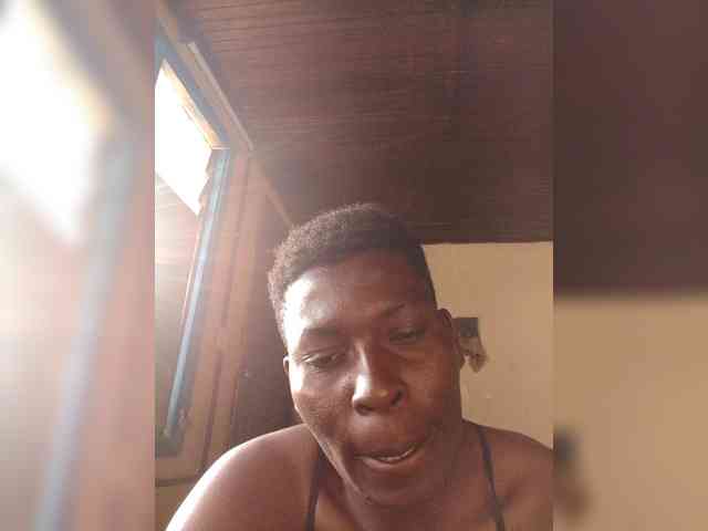 Petitehotchicks webcam