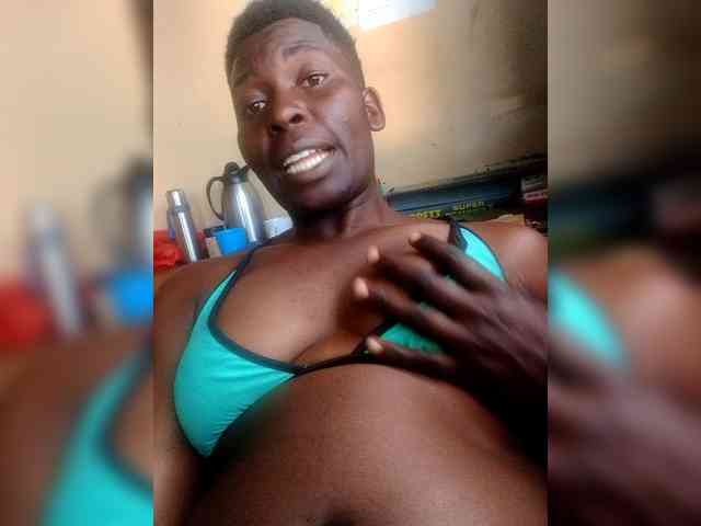 Petitehotchicks webcam