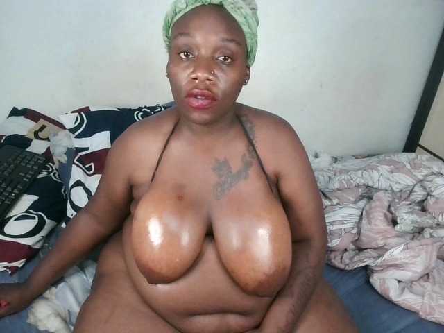 Sexycrystalxx from BongaCams