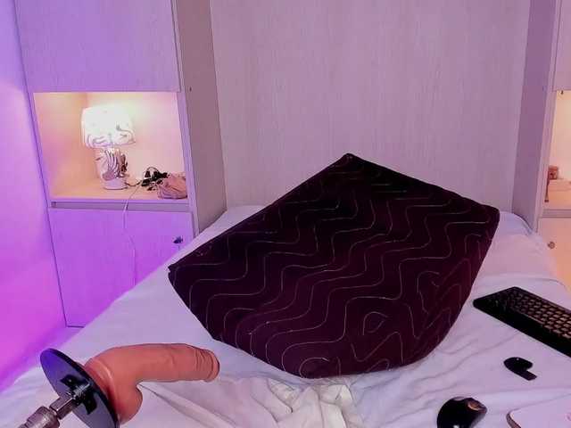 JadeeMuller's BongaCams show and profile