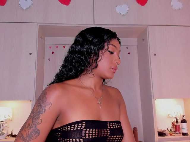 JadeeMuller's BongaCams show and profile