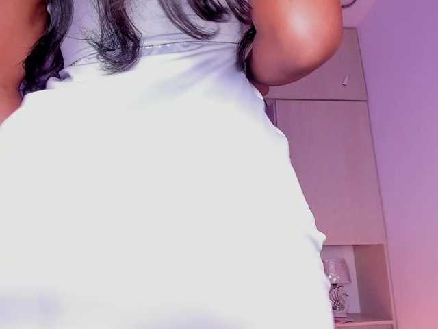 JadeeMuller's BongaCams show and profile