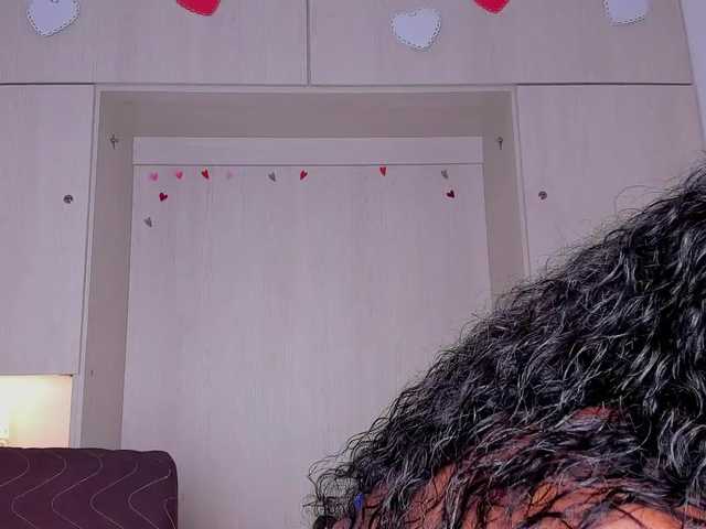 JadeeMuller's BongaCams show and profile