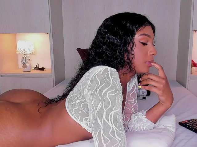 JadeeMuller's BongaCams show and profile