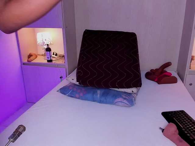 JadeeMuller's BongaCams show and profile