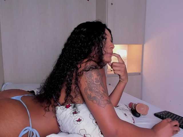 JadeeMuller's BongaCams show and profile