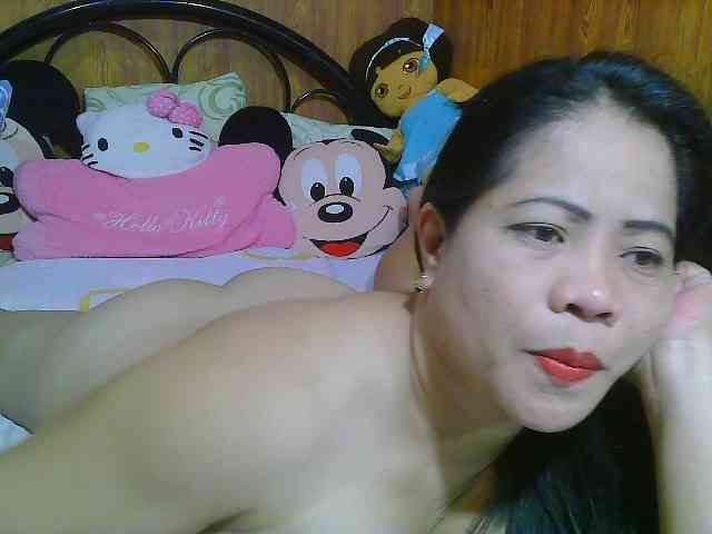 Sweetlips69 webcam