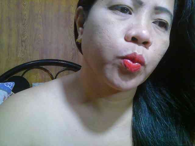 Sweetlips69 webcam