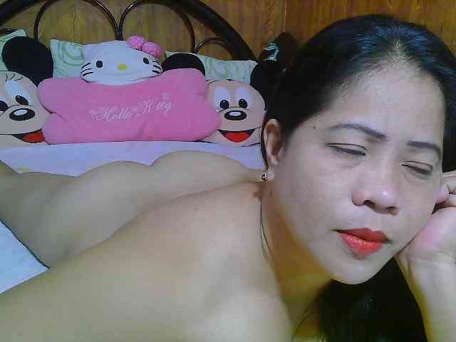 Sweetlips69 webcam
