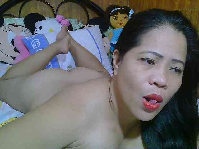 Sweetlips69 webcam