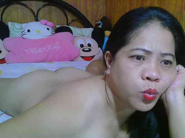 Sweetlips69 webcam