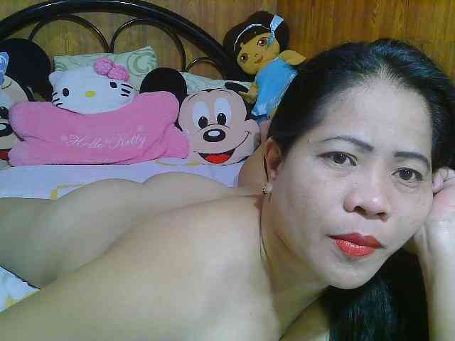 Sweetlips69 webcam