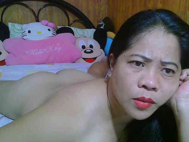Sweetlips69 webcam